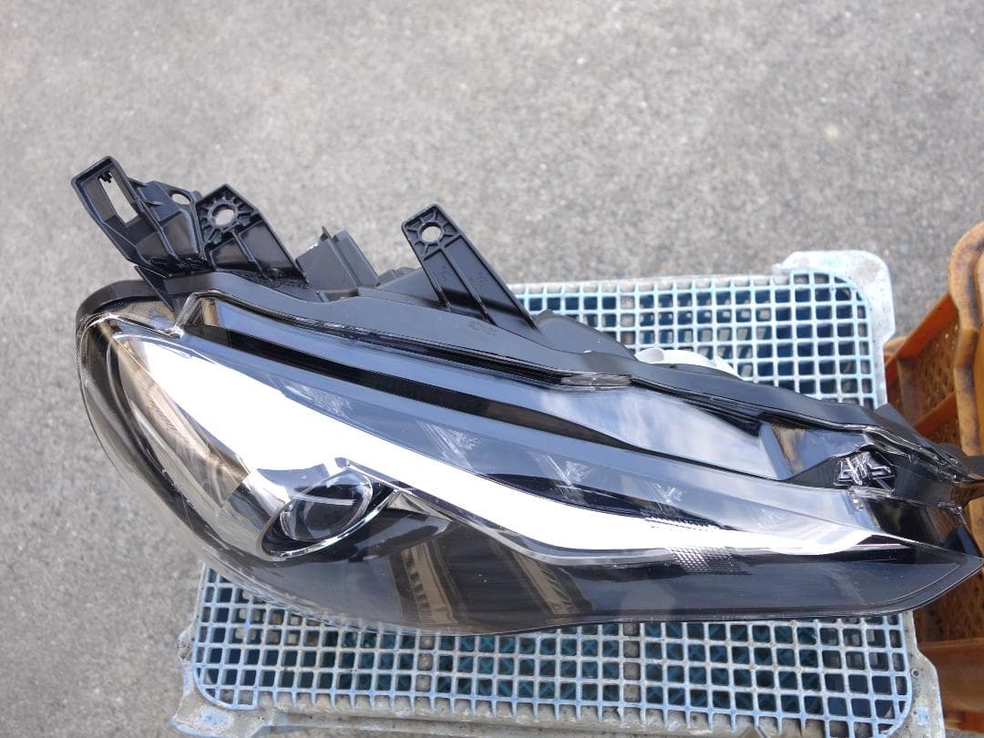 美品 ZN6 後期 ヘッドライト LED brz zn6 86 zc6