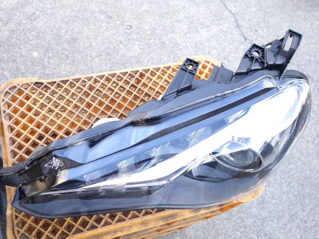 美品 ZN6 後期 ヘッドライト LED brz zn6 86 zc6