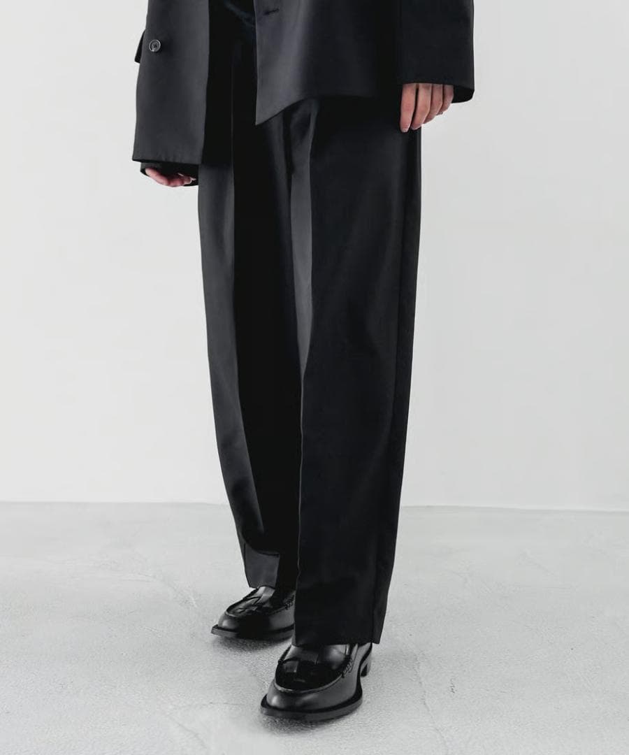 ［CTHY］TWILL WIDE TAPERED SLACKS（Black）