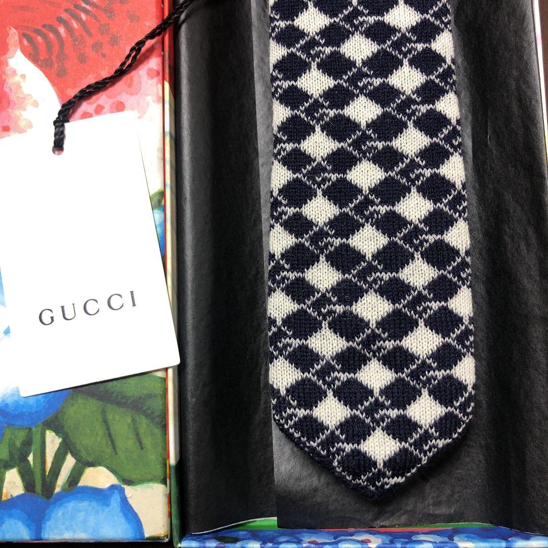 未使用タグ付　箱付GUCCIグッチ　ネクタイ　ウール　紺　ナロータイ　GG