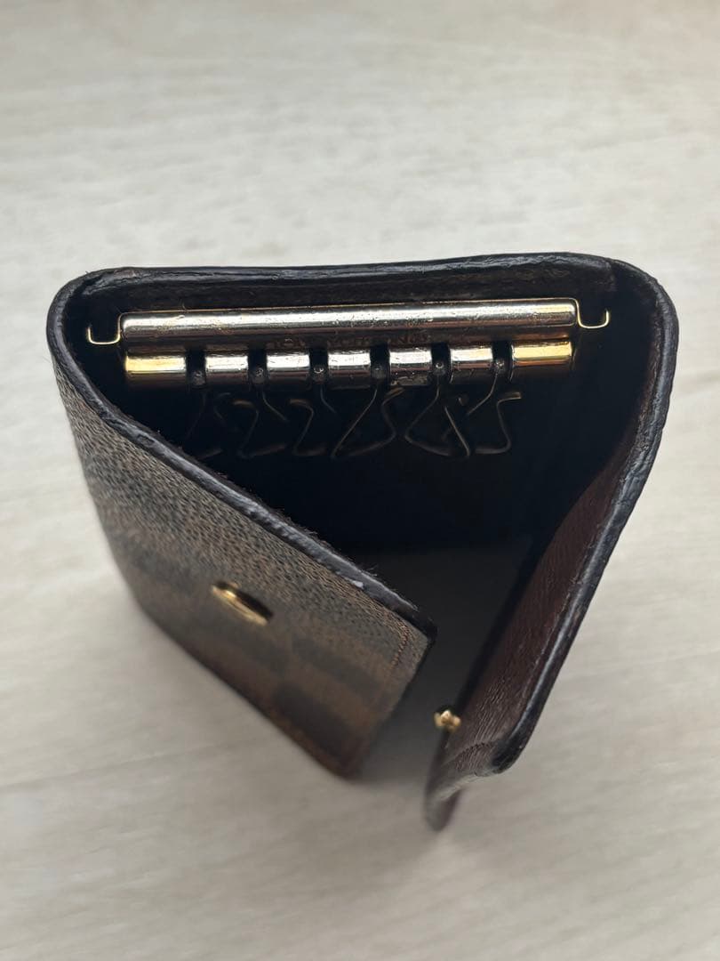 ダミエパターン レザーキーケース