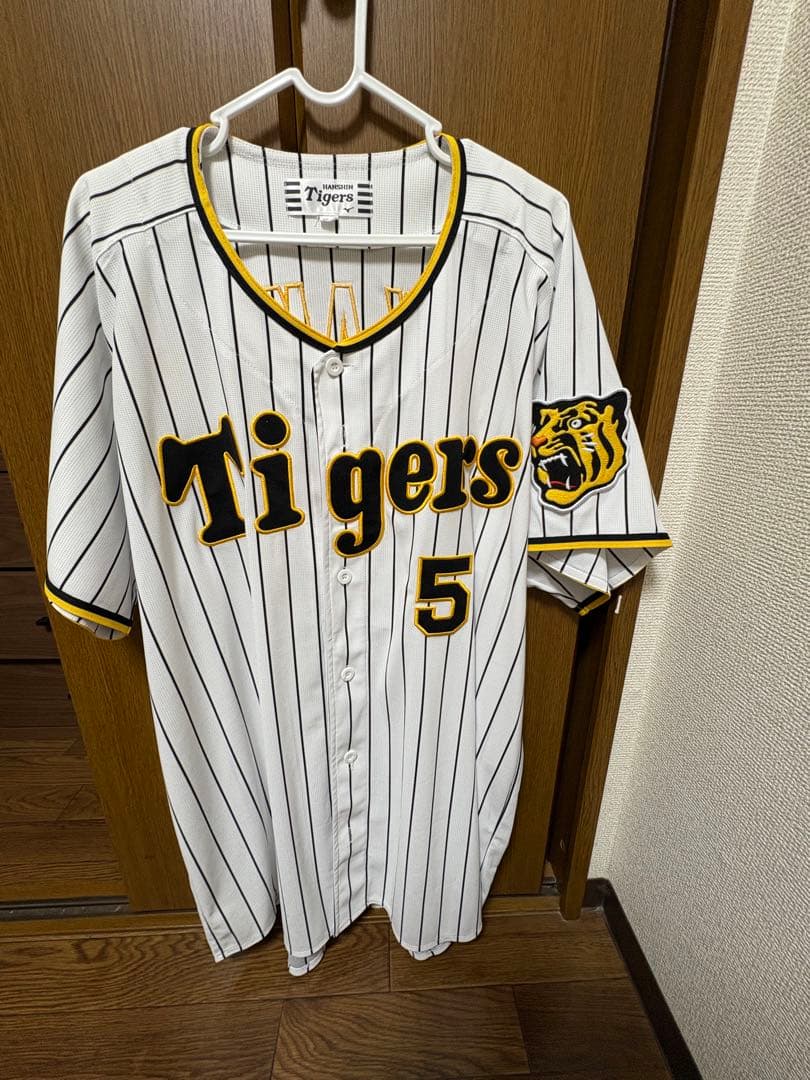 美品 阪神タイガース近本光司ユニフォーム