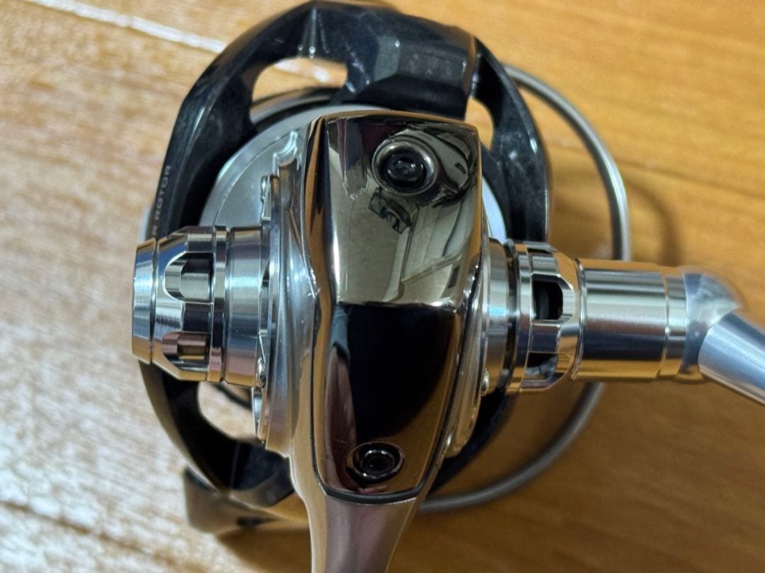 ダイワ DAIWA 10 ソルティガ 3500 スピニングリール