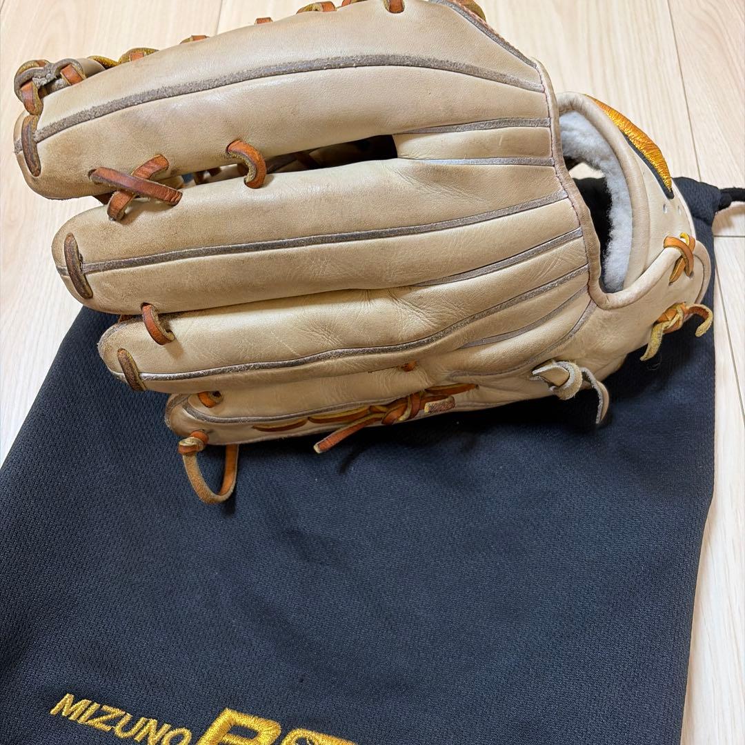 ミズノプロクラシック　軟式　外野用　キャメル　袋・グローブ手入れ道具付き