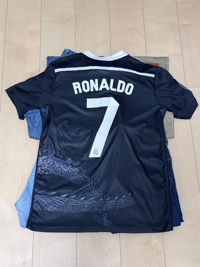【お買い得商品】レアル・マドリード Ronaldo 7 14/15シャツ