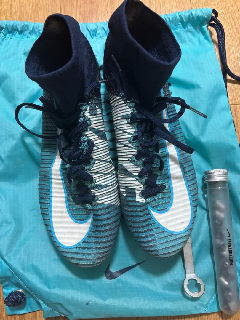 Nike Mercurial マーキュリアル ACC 鉄 スパイク ハイカット