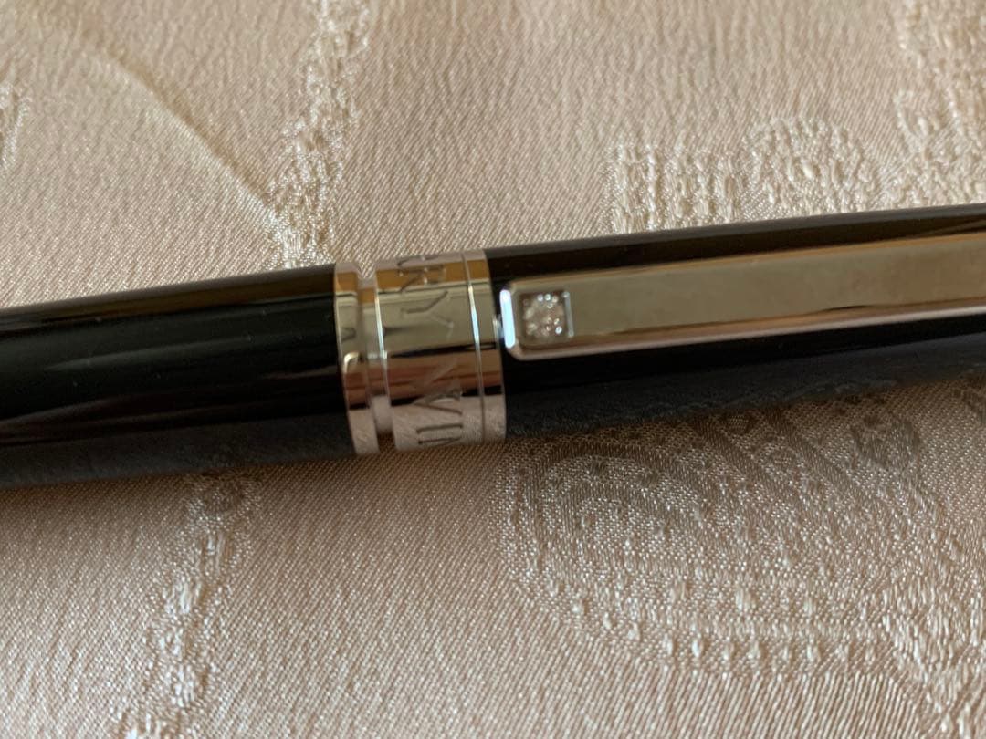 HARRY WINSTON ハリーウィンストン ボールペン 黒　ダイヤモンド付き