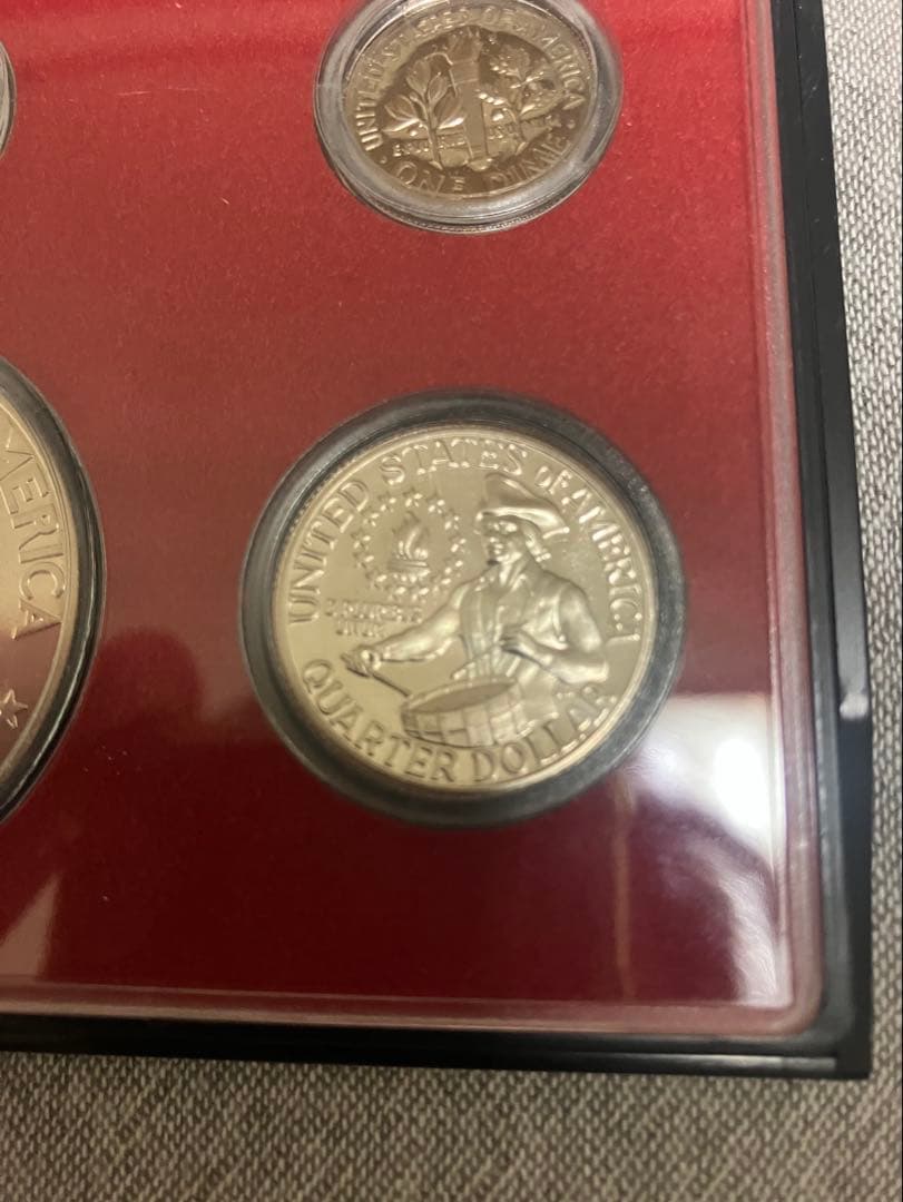 1975年 アメリカ建国200年記念硬貨入り。アメリカ・プルーフ貨幣セット