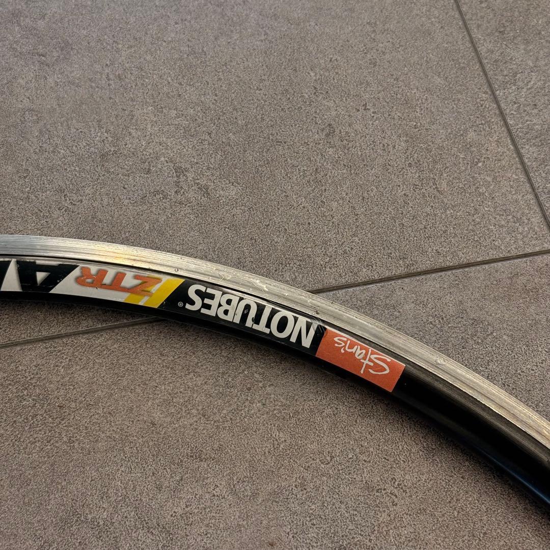 Notubes Alpha 340 ブラックリム　700C 28ホール
