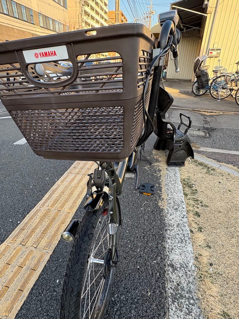 中古20㌅YAMAHA電動アシスト自転車　8.7Ah 大阪　020