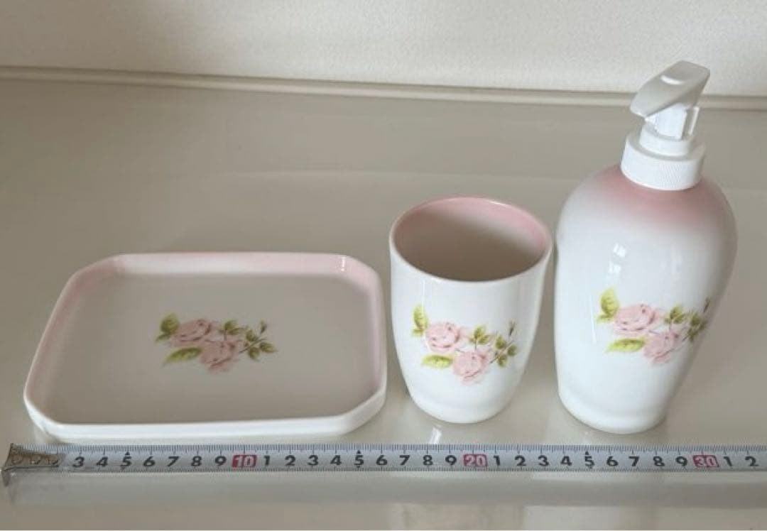 イマンダイアナローズ陶器 マグ、トレー、ポンプウォッシュセット