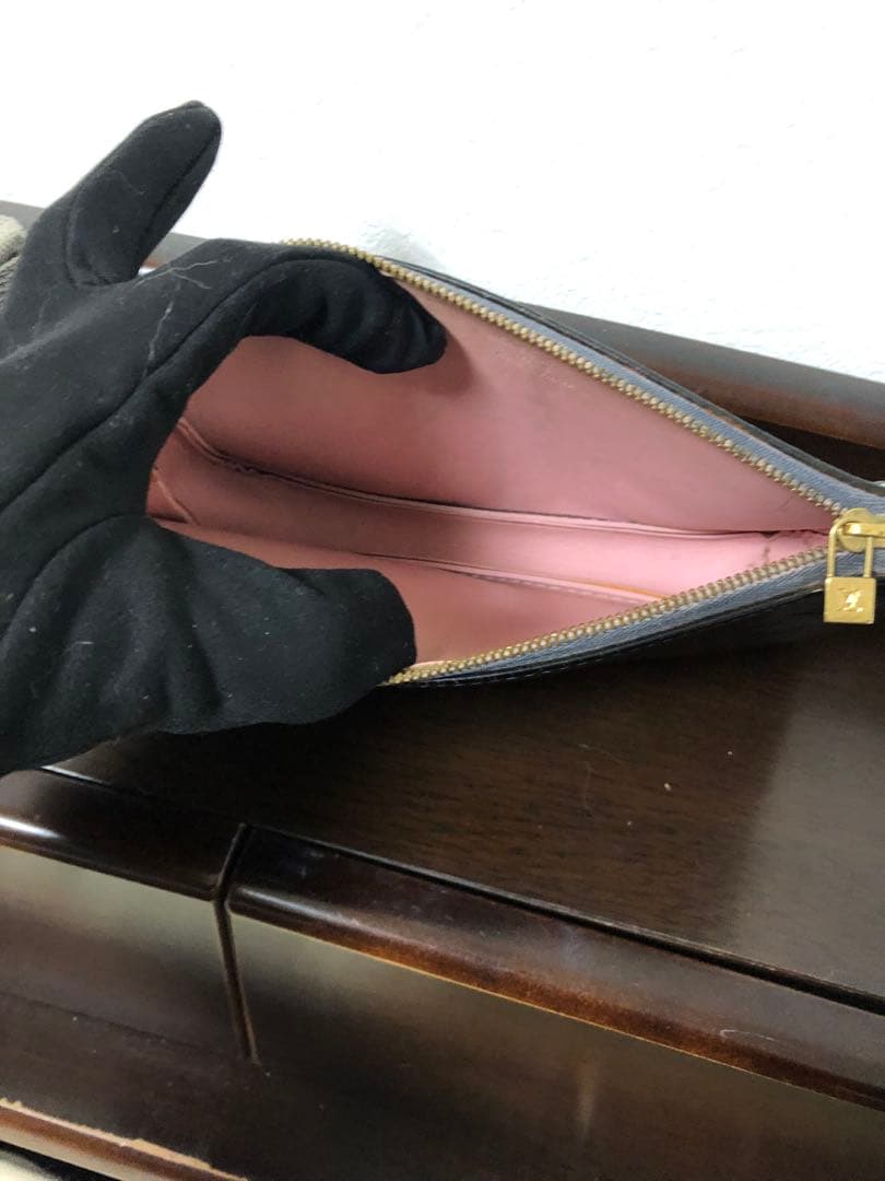 早いもの勝ちLouis Vuitton ブラックエナメルバッグ