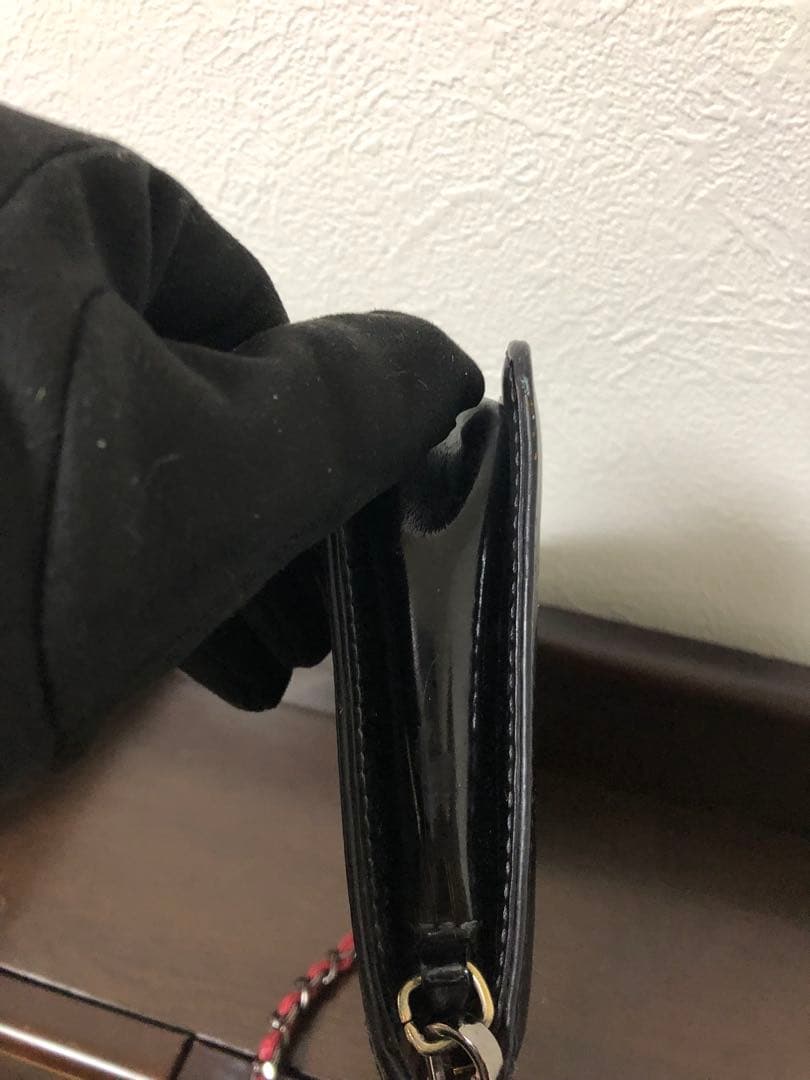 早いもの勝ちLouis Vuitton ブラックエナメルバッグ