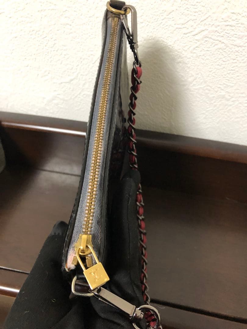早いもの勝ちLouis Vuitton ブラックエナメルバッグ