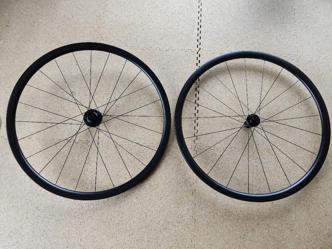 GIANT ホイール SLR1 DISC Carbon　700×17C