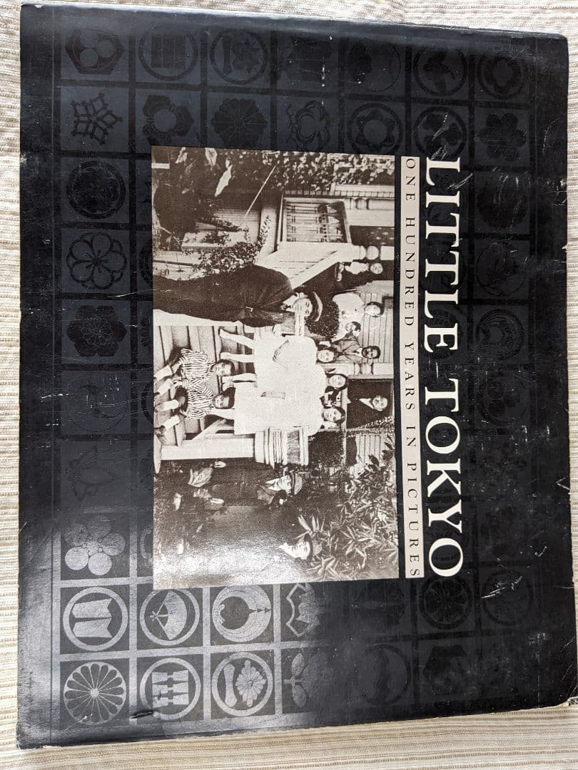 洋書 LITTLE TOKYO - ONE HUNDRED YEARS IN PICT