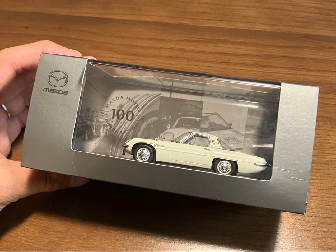 マツダ コスモスポーツ 1/43 ミニカー　 100周年　非売品