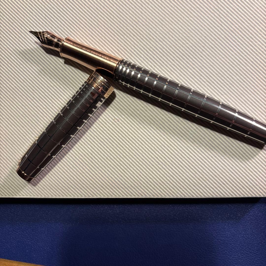 Parker Sonnet 万年筆 黒 インクカートリッジ付き
