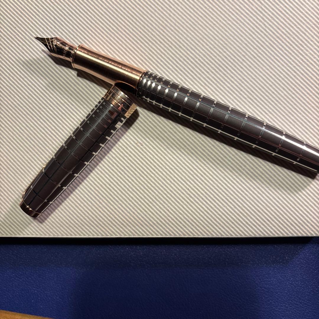 Parker Sonnet 万年筆 黒 インクカートリッジ付き