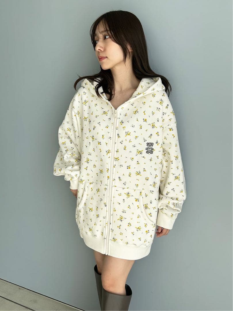 ■新品 【SNIDEL  × 新木優子】オーバーフーディー