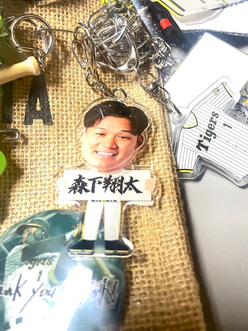 阪神タイガース森下翔太ミニジュードバッグ 缶バッジ チャーム キーホルダーセット