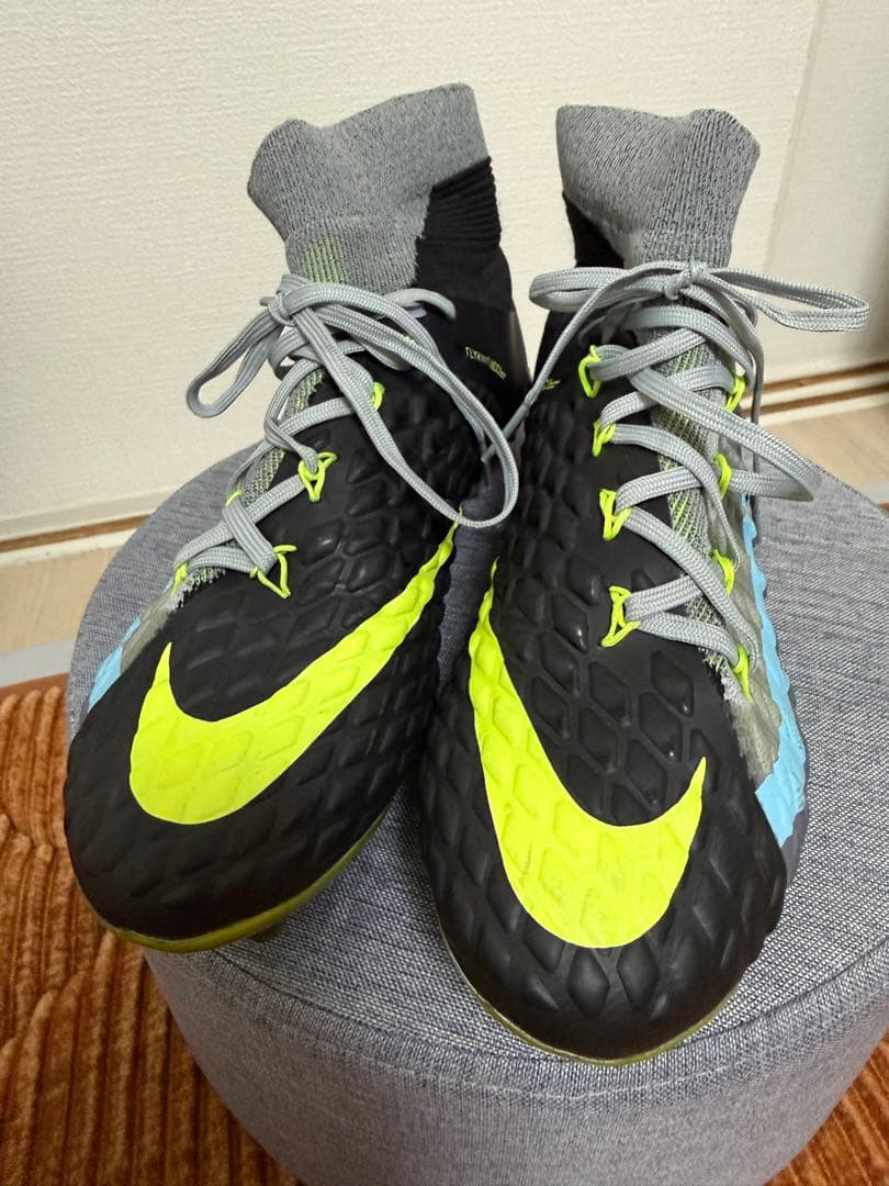 Nike ハイパーベノム　エアマックス95モデル