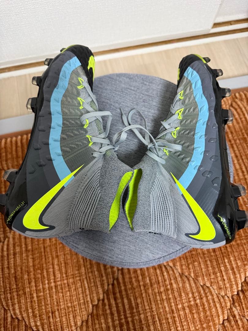 Nike ハイパーベノム　エアマックス95モデル