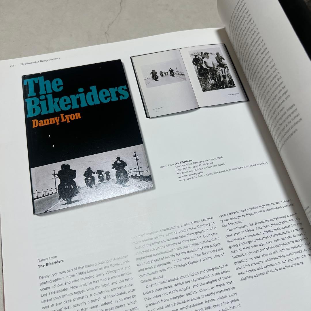 アート・デザイン・音楽 The Photobook: A History - Volume 1