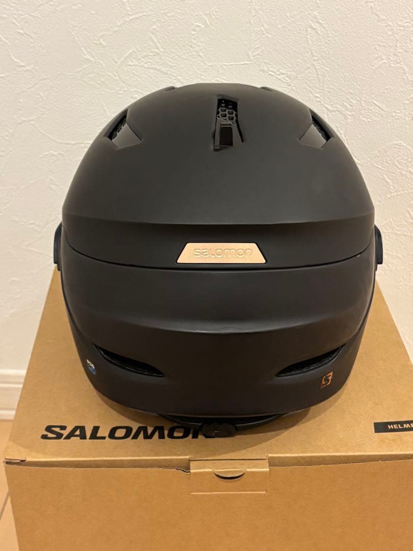 SALOMON ヘルメット マットブラック バイザー付き　Mサイズ