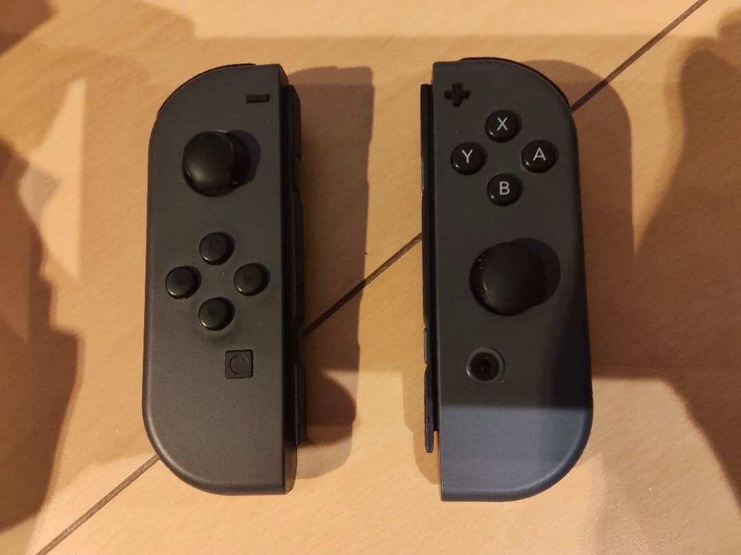 スイッチ新型HAC-001本体 箱付 付属品揃い ＋ 収納ケースとガラスフィルム