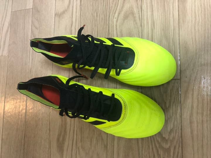 サッカースパイク26.5