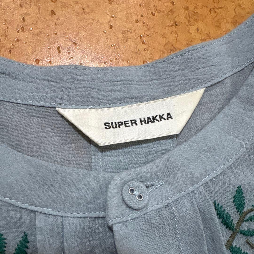 新品同様スーパーハッカ　コットンシフォンブロックフラワー刺繍ピンタックワンピース