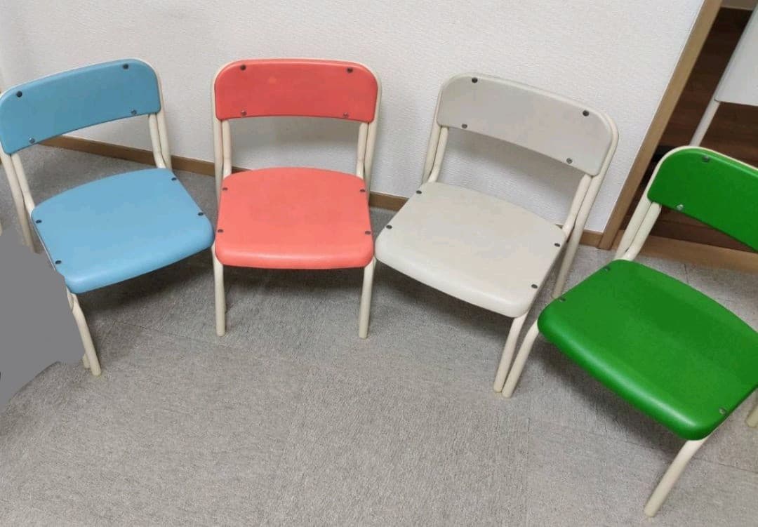幼児用テーブル、チェア