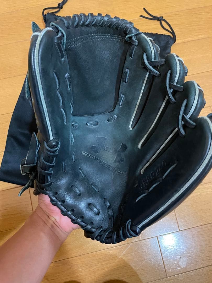 アンダーアーマー　軟式　投手