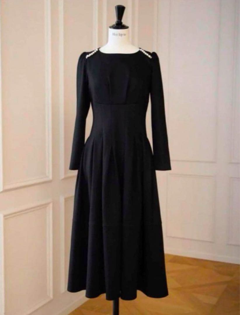 ワンピース herlipto Marylebone Pearl Midi Dress