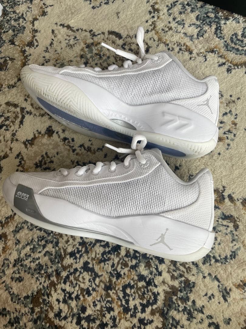【値下げ】JORDANLUKA 77 PF 24.5 ルカ　ジョーダンバッシュ