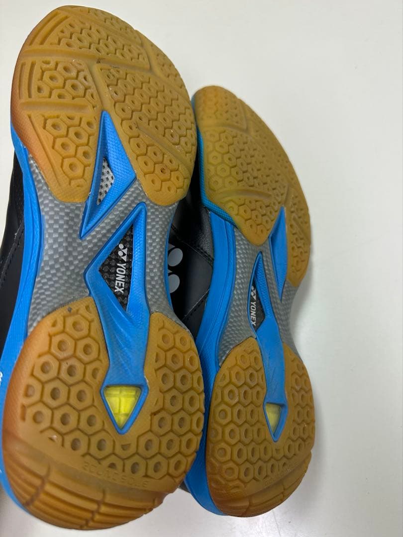 YONEX POWER CUSHION 65 Z2バドミントンシューズ 26.5