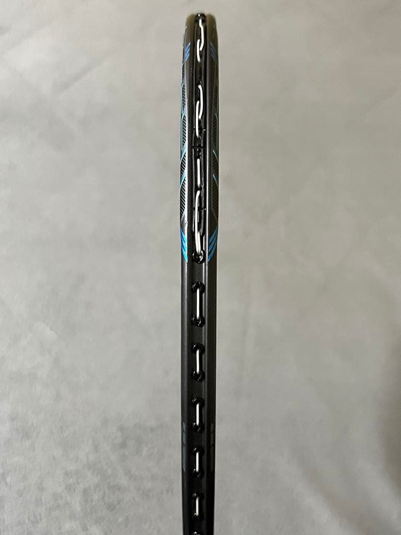 YONEX ボルトリック zフォースⅡ 4UG5