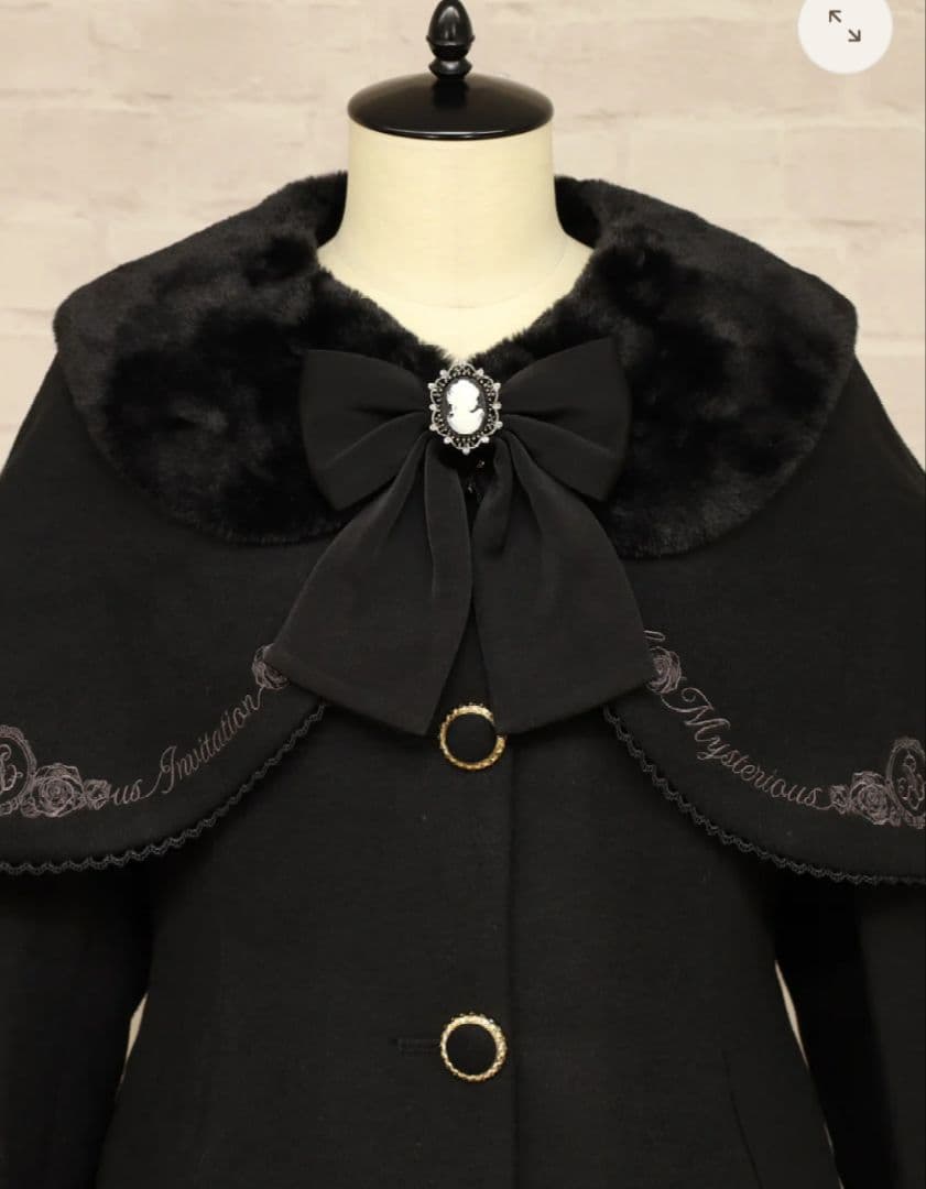 アマベル、Rosette Doll ケープ付きショートコート