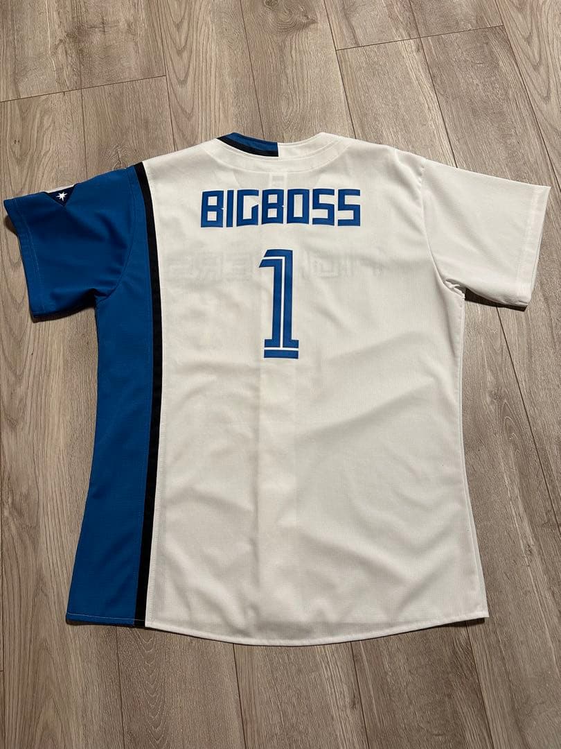 北海道日本ハムファイターズBIGBOSS ユニフォーム