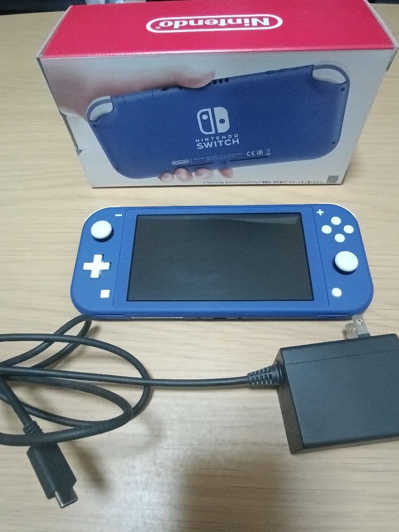 美品Nintendo Switch Lite ターコイズ 本体 充電器 箱付き