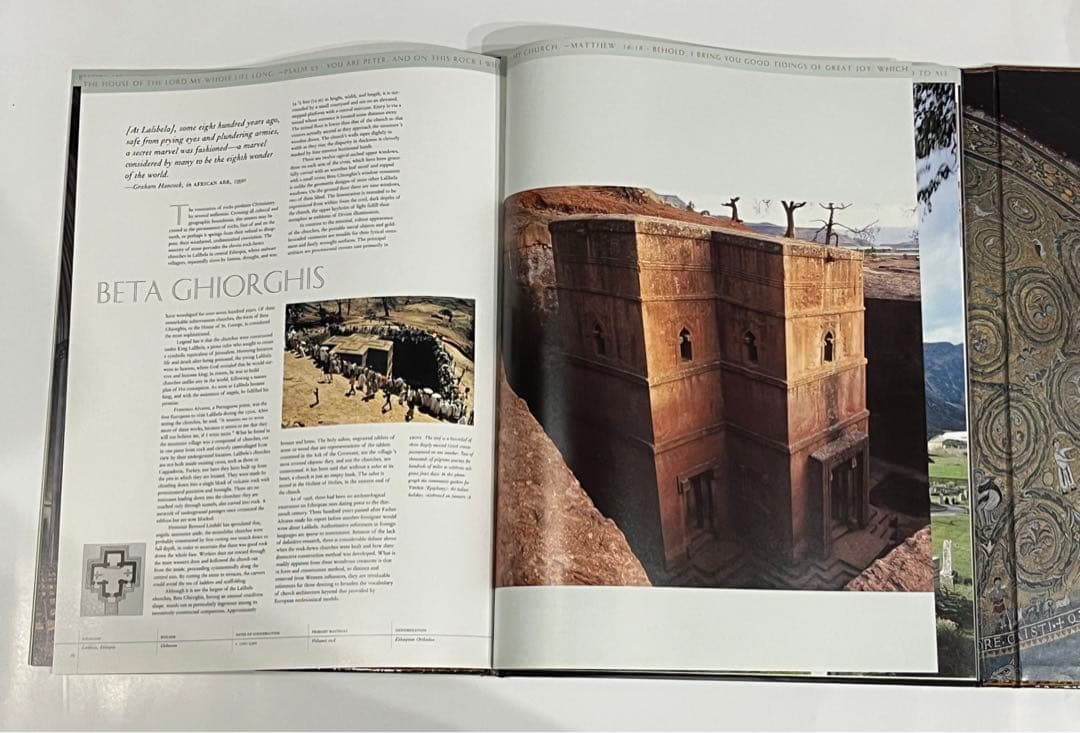 Churches by Judith Dupré 教会写真と解説