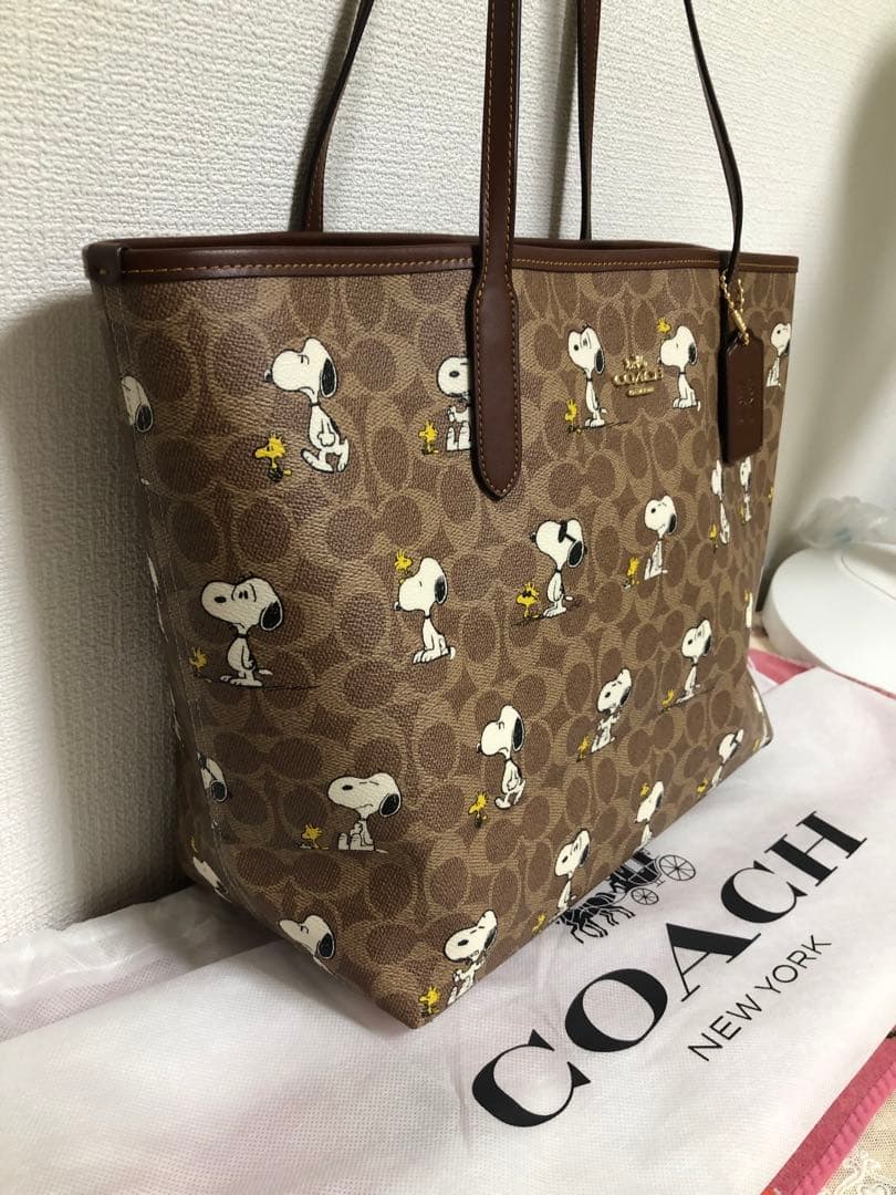 新年セール中　コーチコラボスヌーピー誕生75周年コラボ企画商品新品未使用品