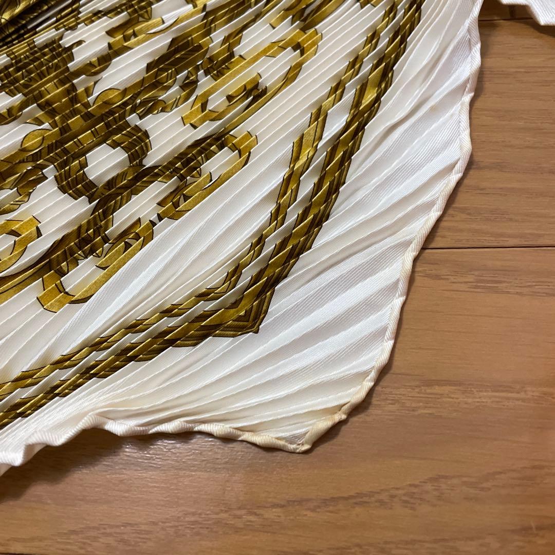 エルメスHERMES カレ　プレセ　箱付