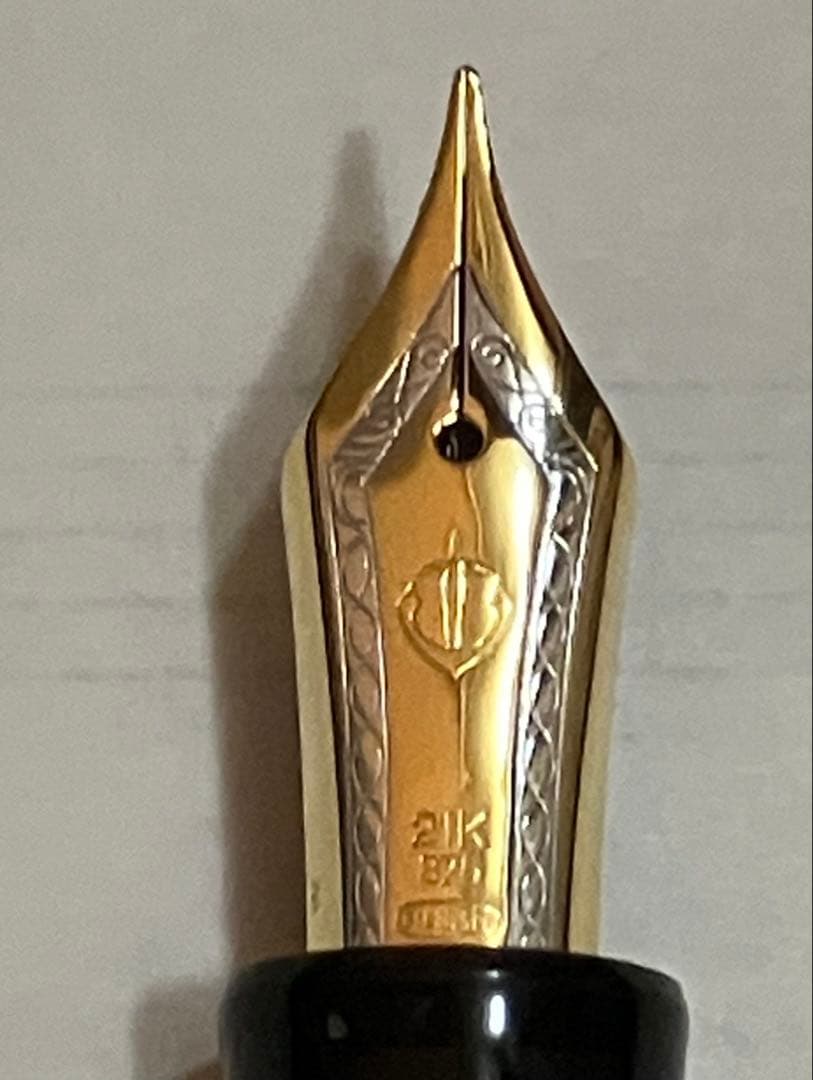 セーラー万年筆 プロフェッショナルギア 金　中字（M）21K 美品　調整済み