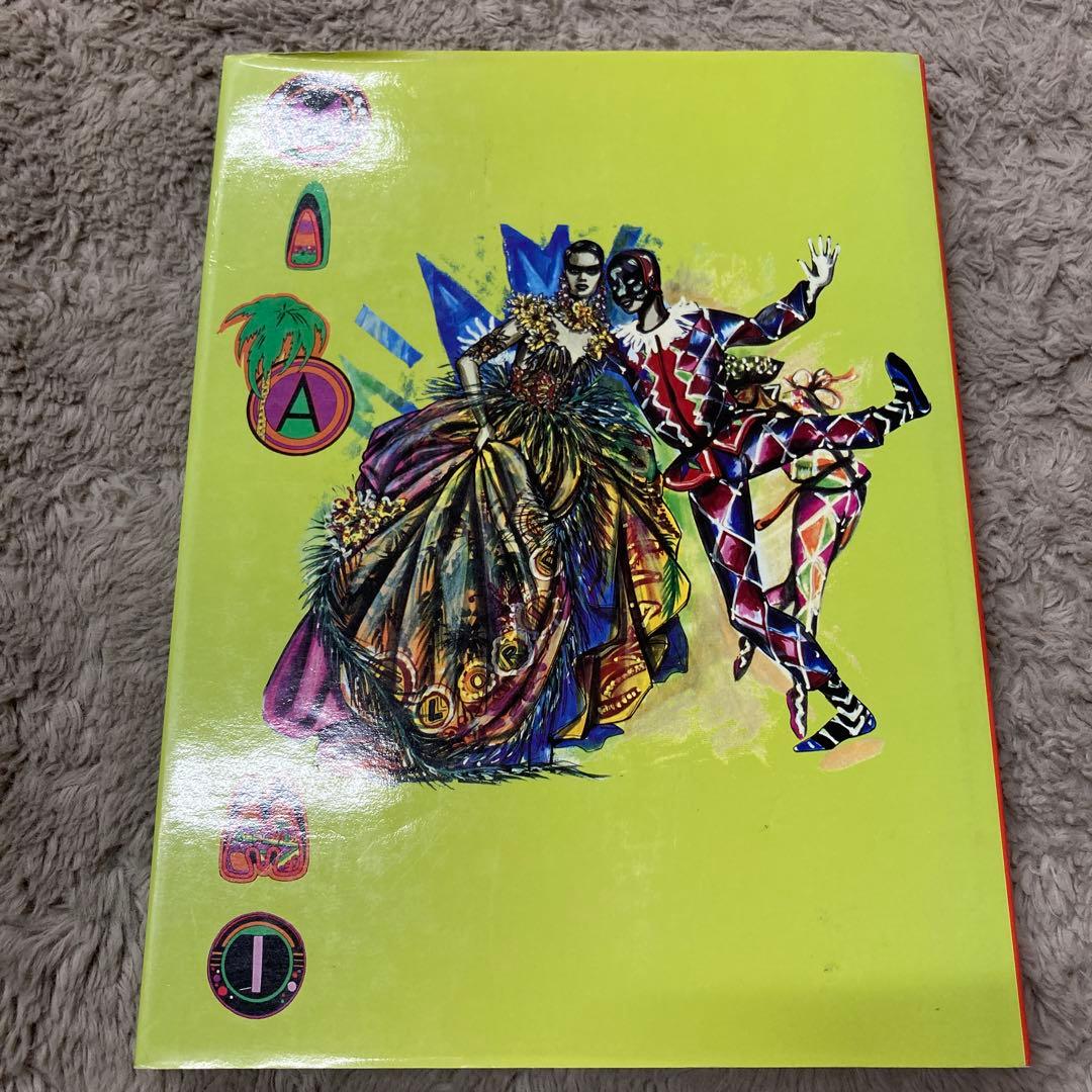 SOUTH BEACH Stories ヴェルサーチ作品集　洋書