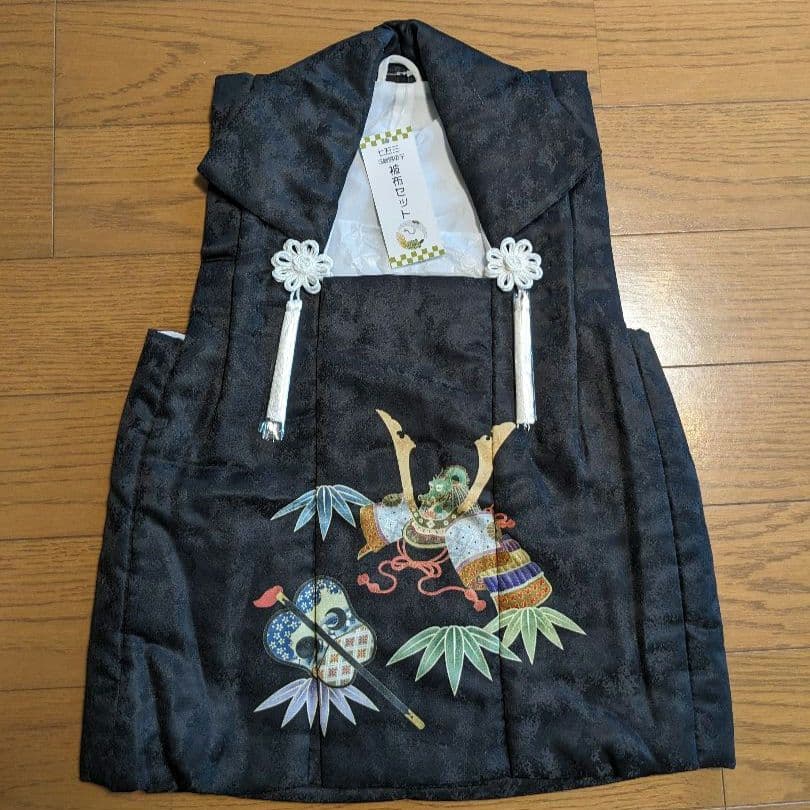 ［中古美品］七五三 3歳男の子 着物 被布 フルセット黒鶴の憧憬