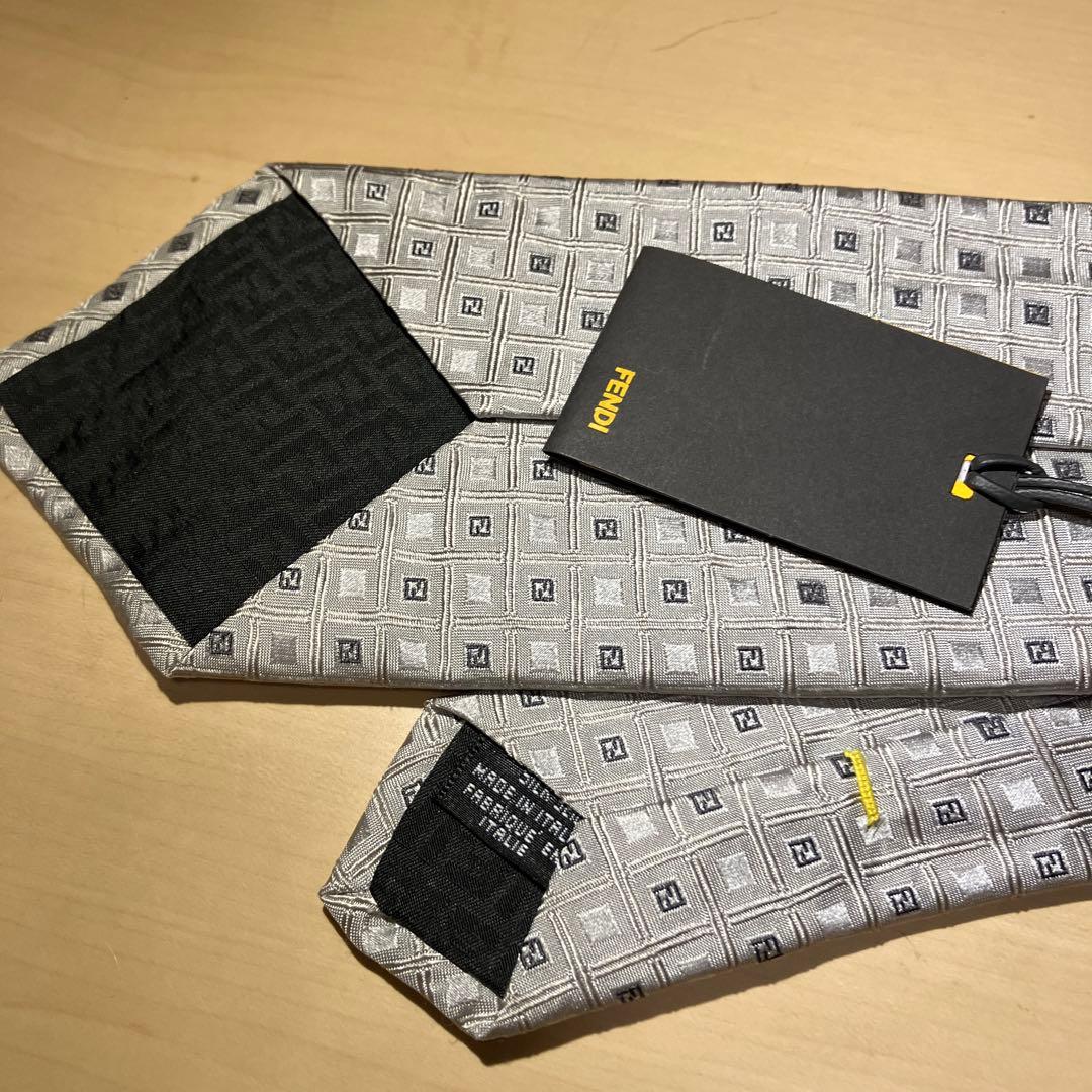 FENDI フェンディ ネクタイ 不織布ケース付き