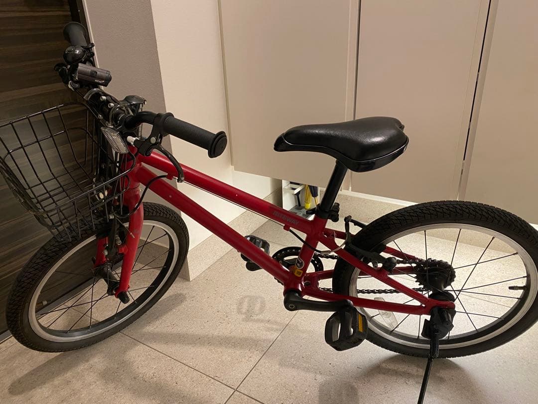 子供用自転車 赤 バスケット付き