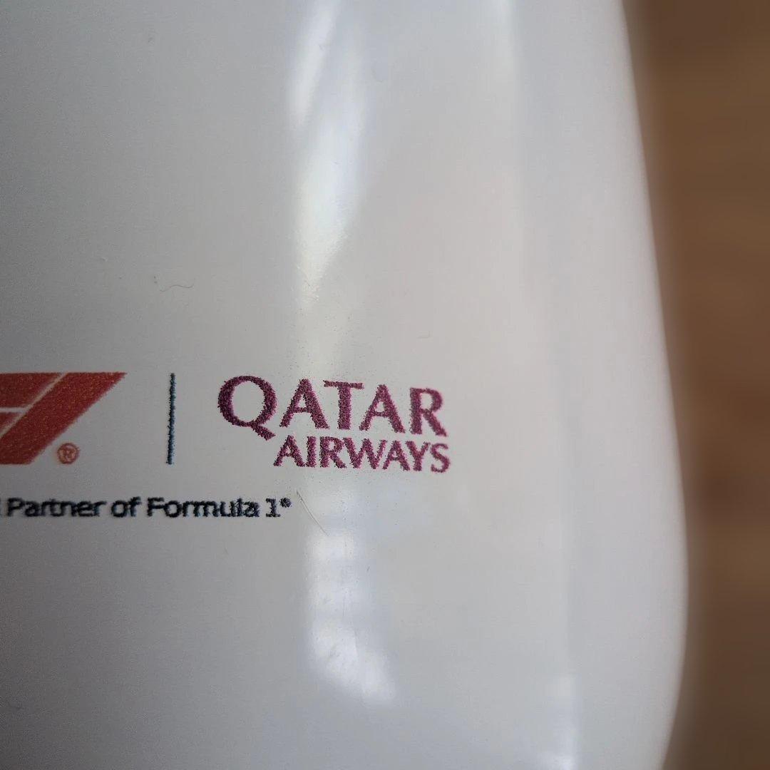 Qatar Airways Formula 1 コラボマグ